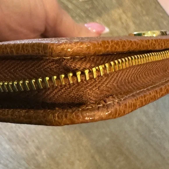 Gucci Soho Zipy Long Wallet - Picture 7 of 9